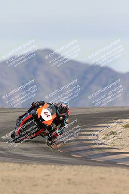 media/Nov-16-2025-Race Pace (Sun) [[8c5fa54630]]/Non Verified Riders (1st 20 Minutes)/6-Turn 12 (2pm)/